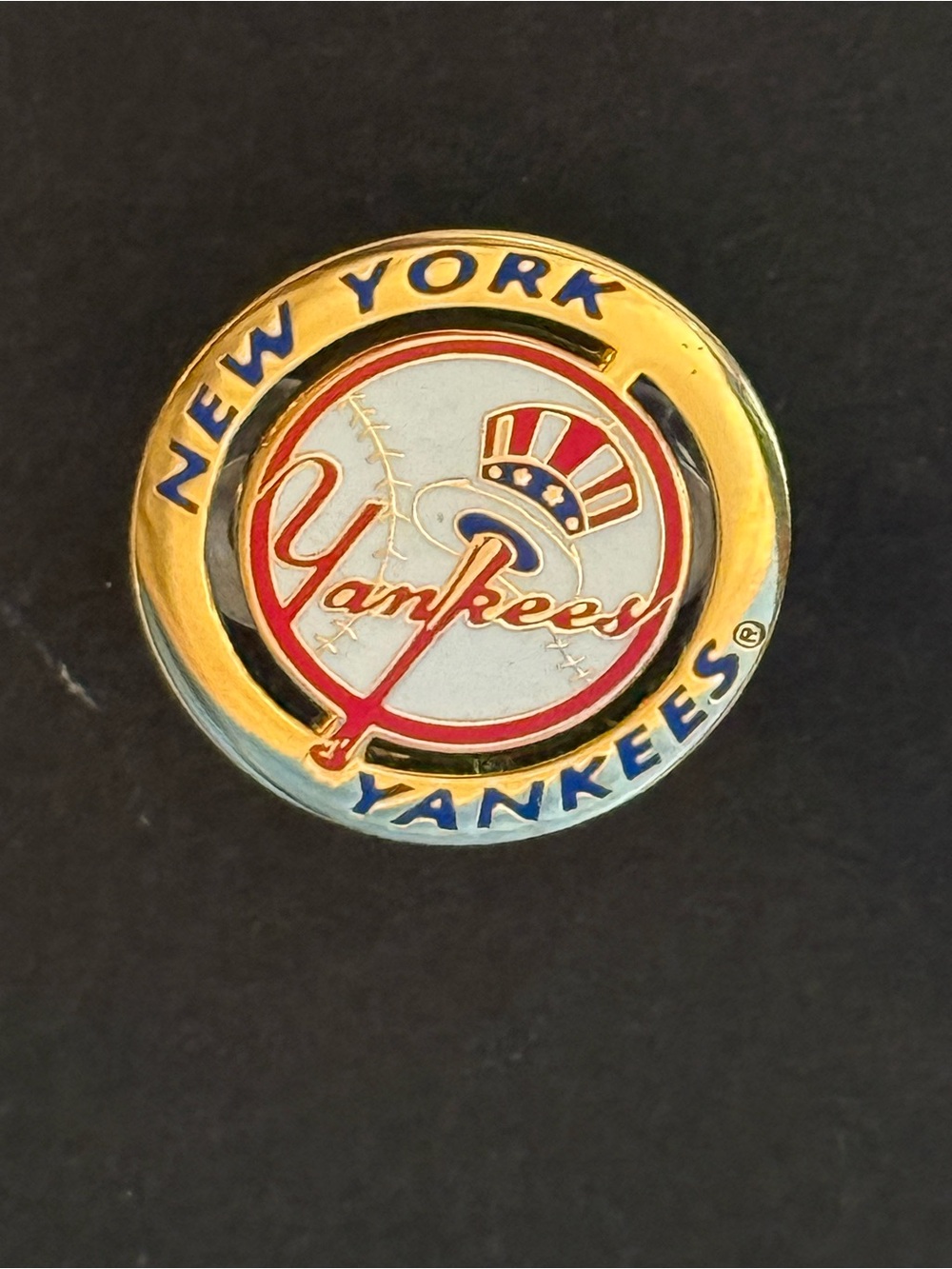 New York Yankees Gold & Red Enamel Team Pin